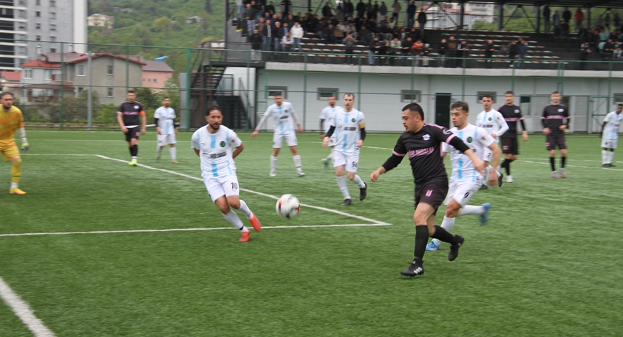 İKİ TAKIMDAN BİRİ ŞAMPİYON OLACAK