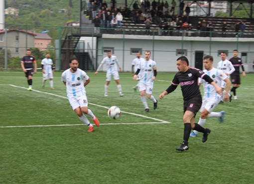 İKİ TAKIMDAN BİRİ ŞAMPİYON OLACAK
