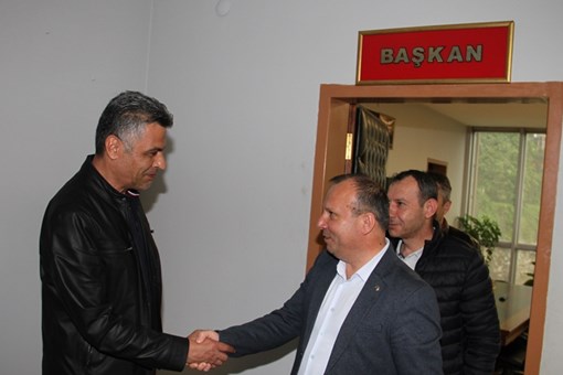 MHP ÇAYIROVA İLÇE BAŞKANI ÖZDEMİRDEN BAŞKANLARA ZİYARET
