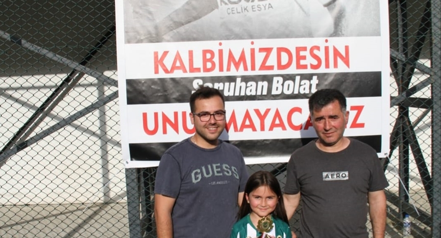 KALBİMİZDESİN SARUHAN BOLAT UNUTMAYACAĞIZ