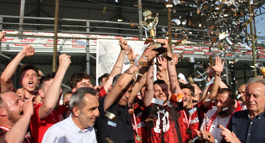 ŞAMPİYON YAĞLIDERESPOR