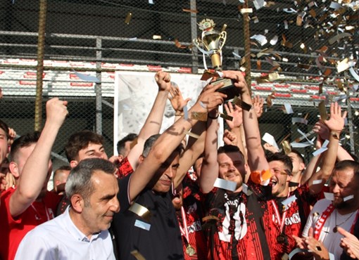 ŞAMPİYON YAĞLIDERESPOR