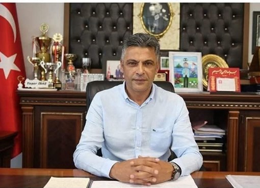 DEVLET MEMURLARI İLE KAMU ÇALIŞANLARI GÖREV YAPTIĞI YERDE İKAMET ETME ZORUNLULUĞU TEKRAR GETİRİLMELİDİR