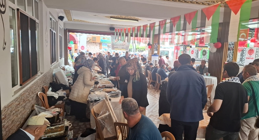 GAZZE İÇİN DÜZENLENEN KERMES YOĞUN İLGİ GÖRDÜ