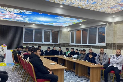 GENÇLİK BULUŞMASINDA ÜÇ AYLAR KONUSU İŞLENDİ