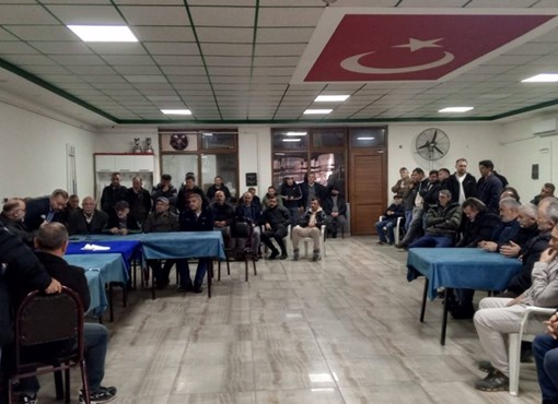 BURSA YAĞLIDERELİLER DERNEĞİNDE BEŞİR KARADERE GÜVEN TAZELEDİ