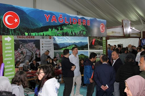 YAĞLIDERELİLER 30 NİSAN 3 MAYIS TARİHLERİ ARASINDA DÜZENLENECEK  GİRESUN GÜNLERİNDE İLÇEYİ TEMSİL EDECEK