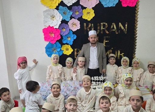 MİNİKLERİN KURAN SEVİNCİ