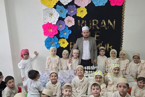 MİNİKLERİN KURAN SEVİNCİ