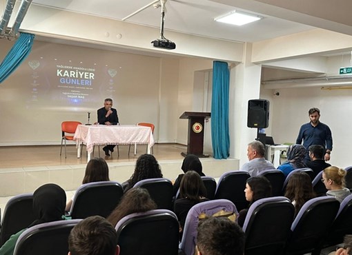 KAYMAKAM BÜYÜKSERİN VE BAŞKAN İBAŞ KARİYER GÜNLERİ ETKİNLİĞİNE KATILDI