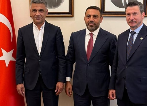 İLÇEYE KAZANDIRILAN SPOR YATIRIMLARI İÇİN BAKAN YARDIMCISI YERLİKAYAYA  TEŞEKKÜR ETTİ